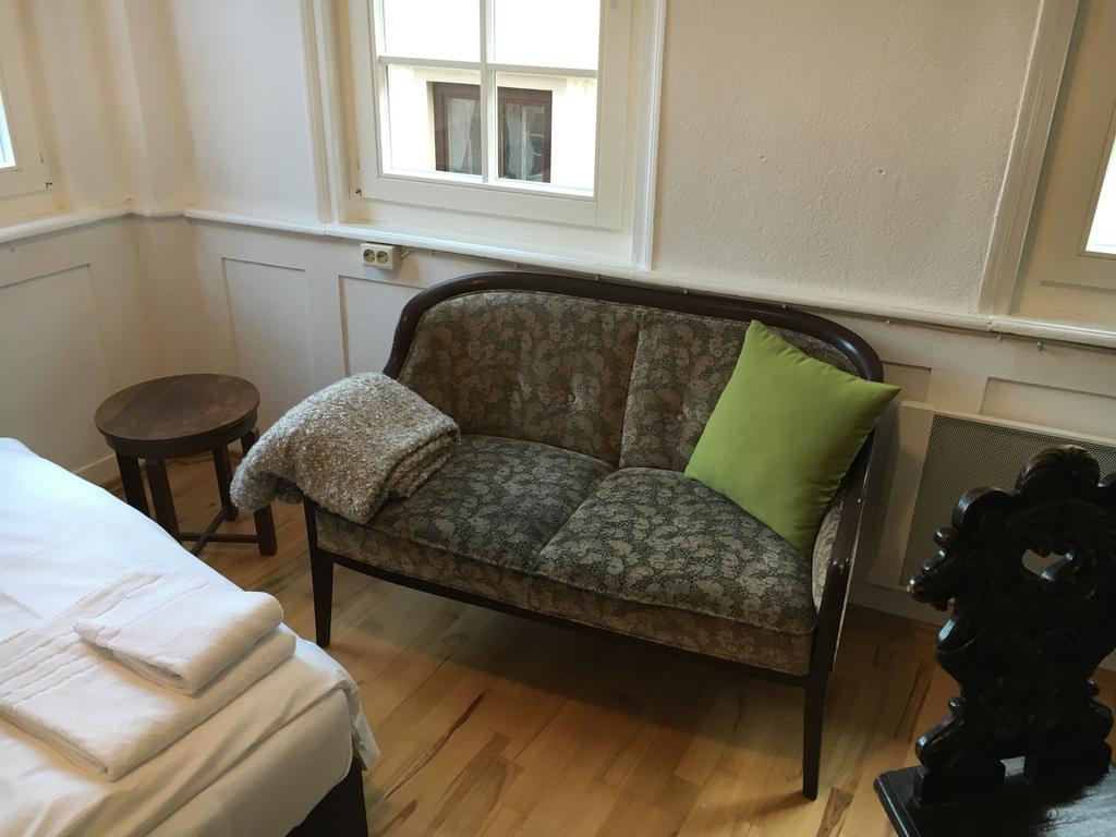 Privatzimmer In Bester Altstadtlage Tubingen Bagian luar foto