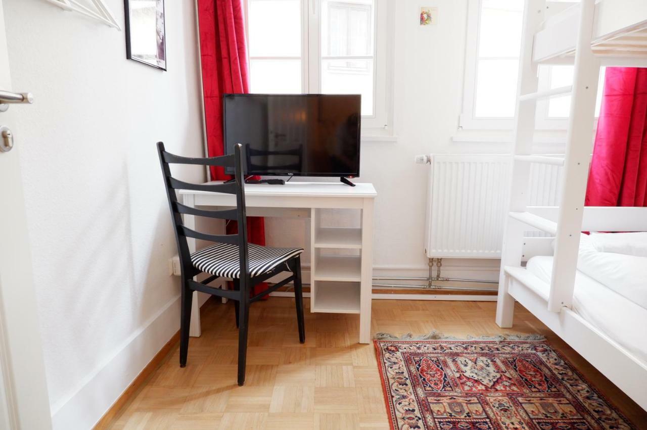 Privatzimmer In Bester Altstadtlage Tubingen Bagian luar foto